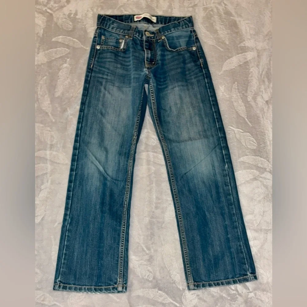 Levi's Big Kid Size 12 Jeans, Regular Fit with Adjustable Waist Built In Belt - Picture 2 of 9